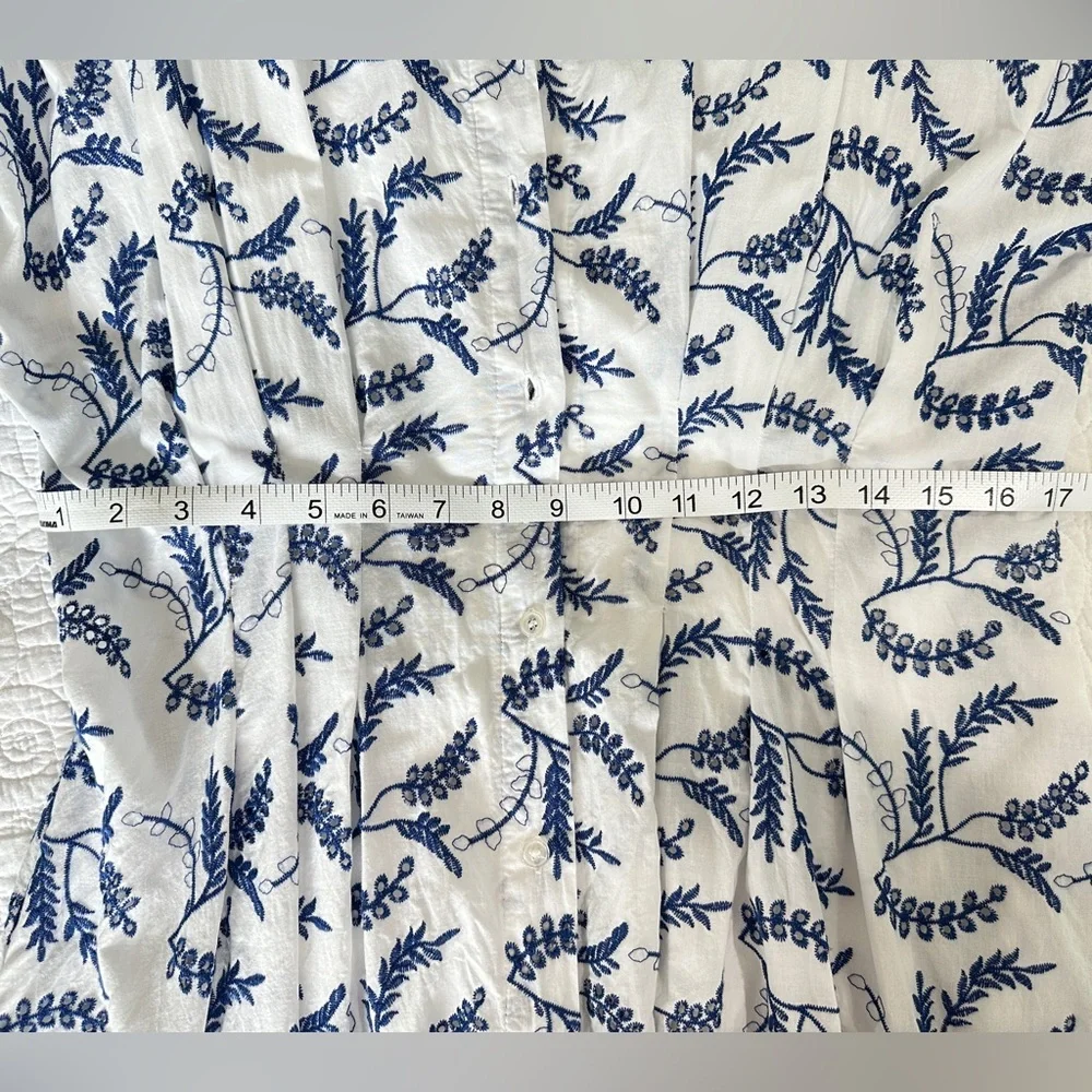 Taylor SZ 14 White and Blue Embroidered Floral Dress with stitched in slip - Picture 6 of 9